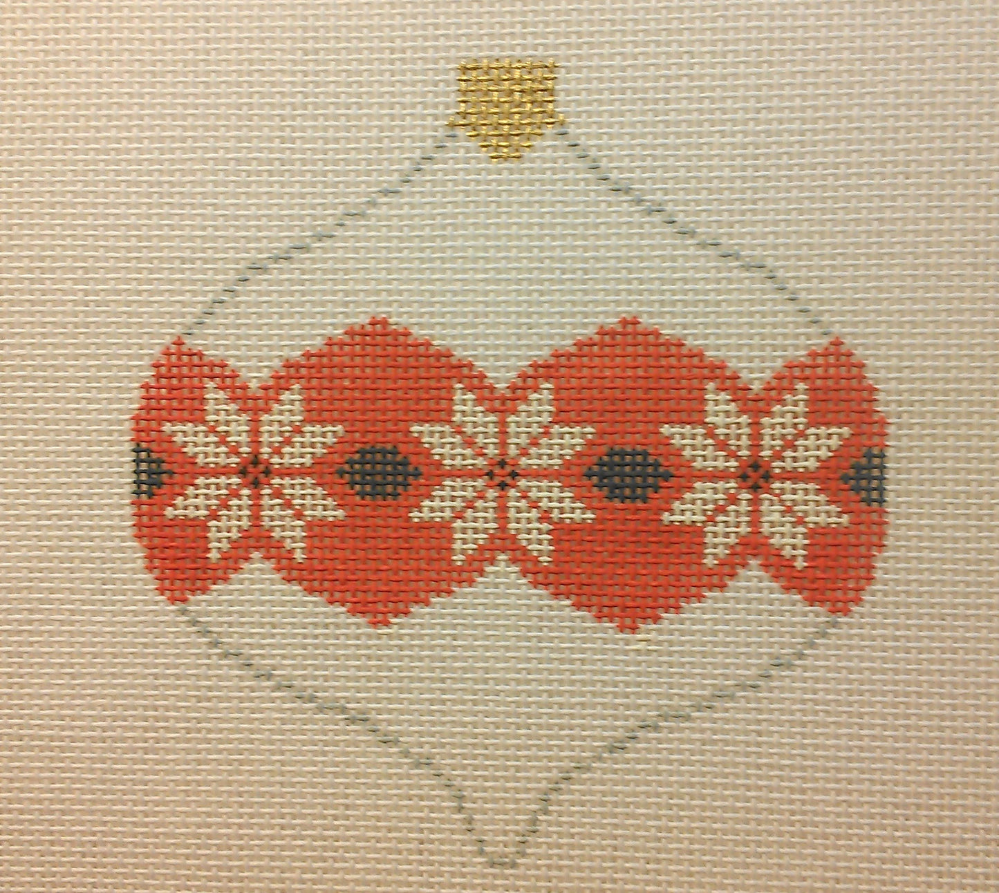 CO223 Poinsettia Bauble - White
